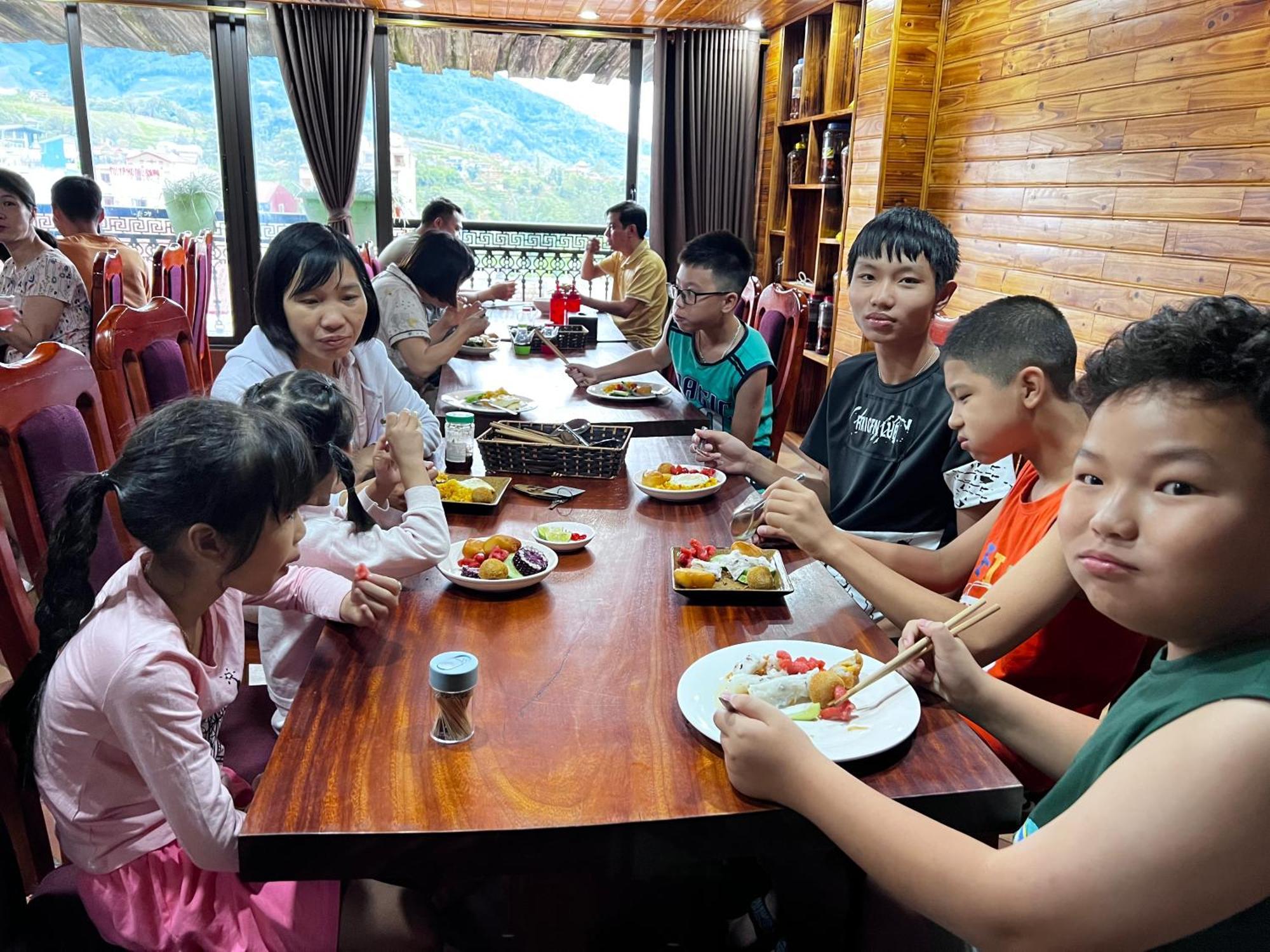Sapa Full House Hotel ภายนอก รูปภาพ
